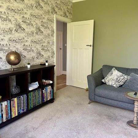 Lovely, Large Double Bedroom With Park View In Home Hazel Grove Exterior foto